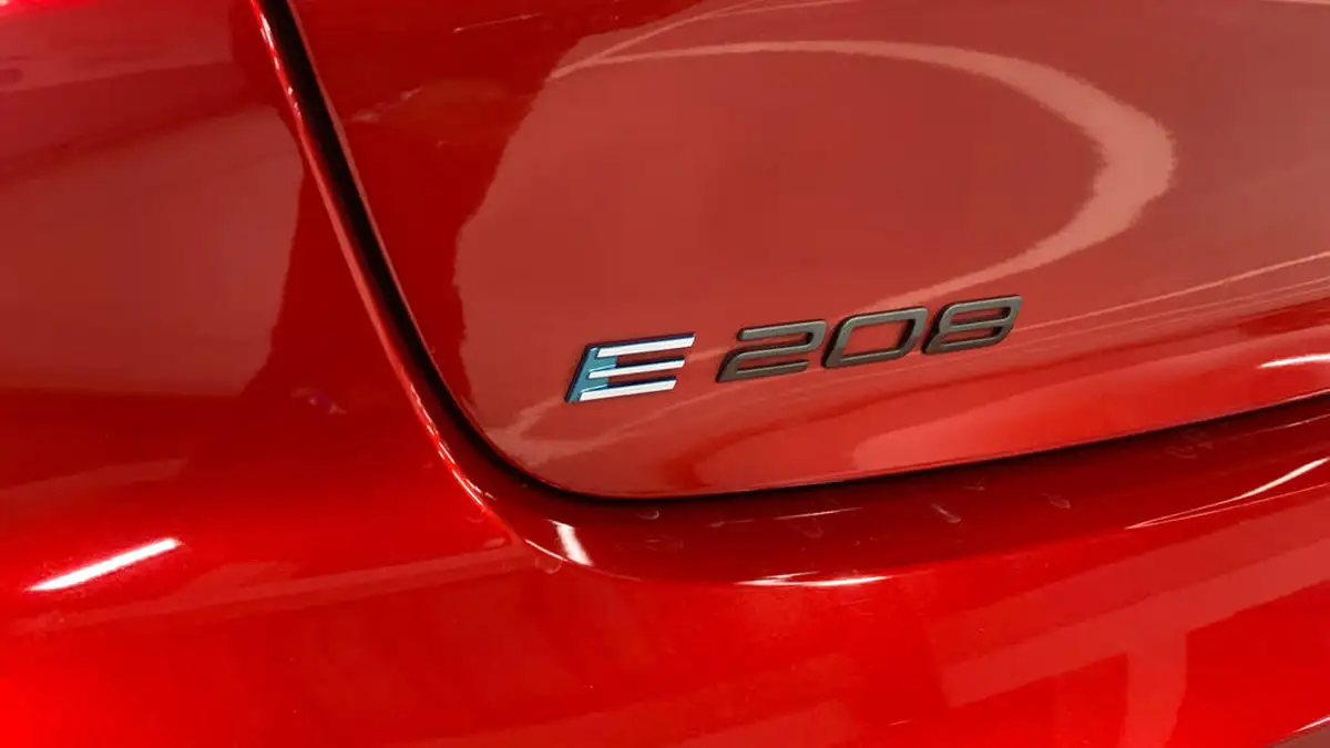 2024-peugeot-208-e-e-style-big-43