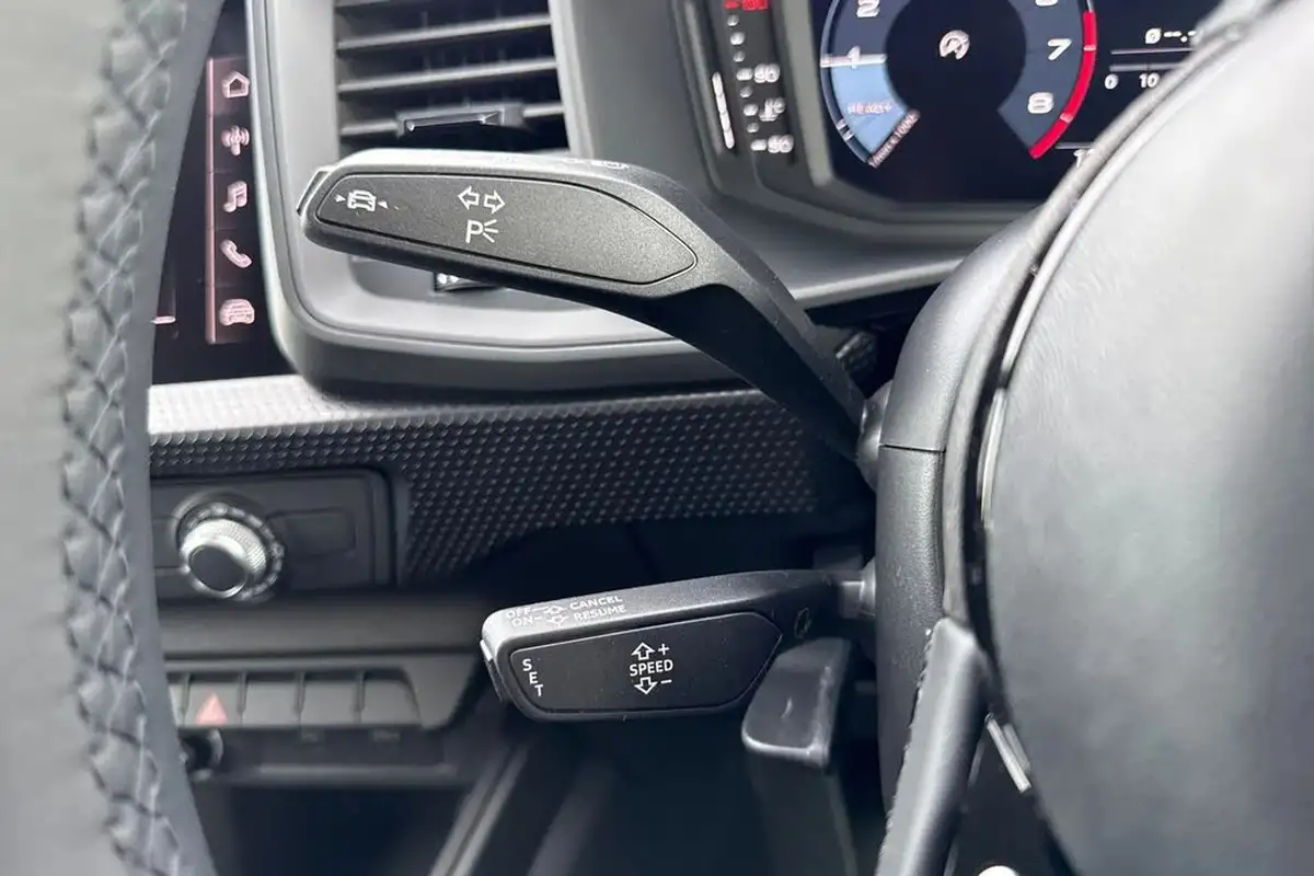 2023-audi-a1-10-30-tfsi-technik-big-40