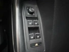 2019-volkswagen-t-roc-10-tsi-se-small-36