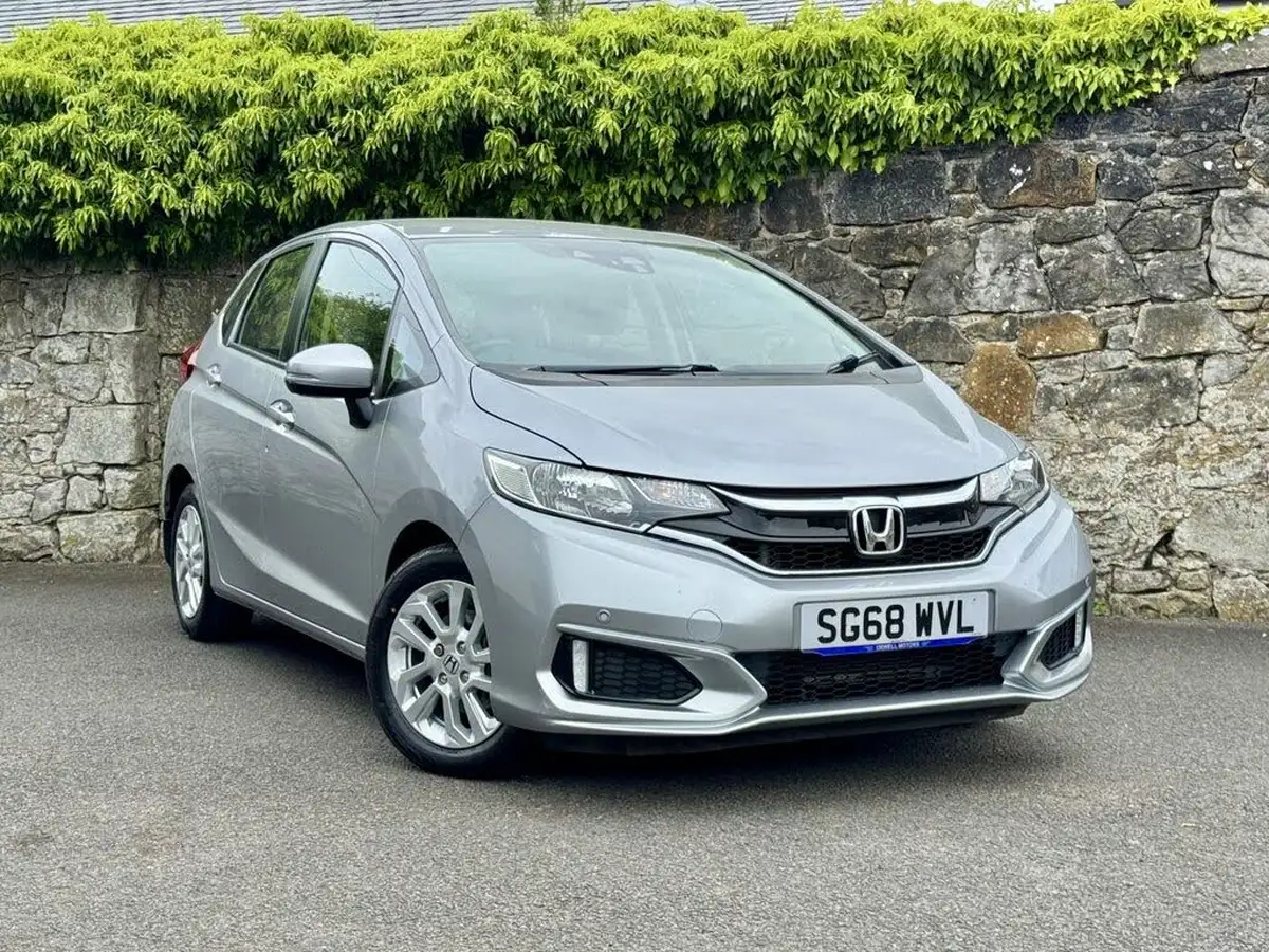 2018-honda-jazz-13-i-vtec-se-cvt-big-31