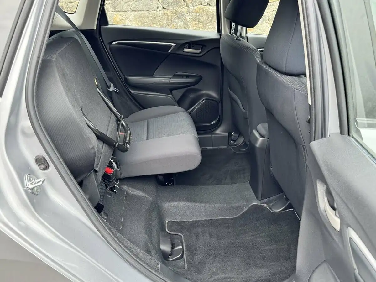 2018-honda-jazz-13-i-vtec-se-cvt-big-7