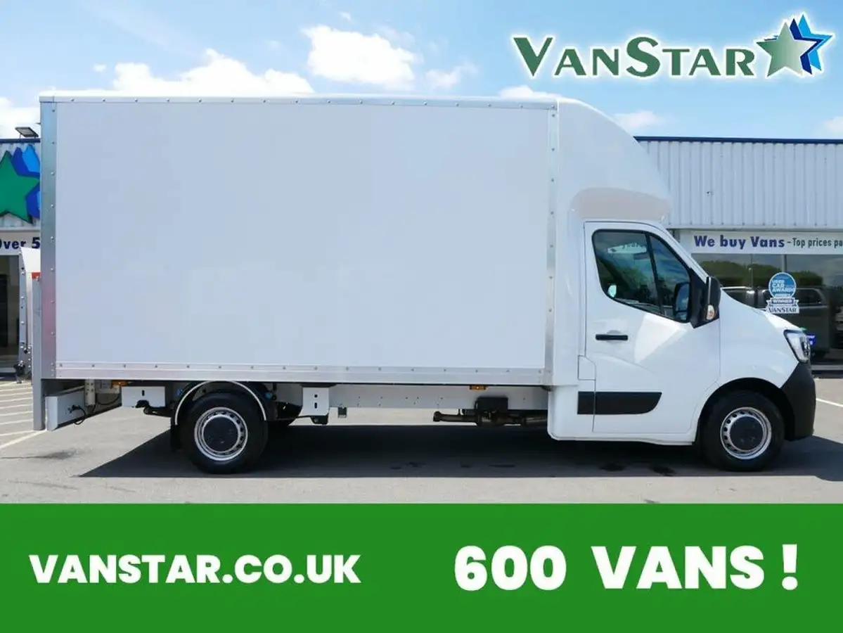 2024-renault-master-23dci-ll35-130-start-rwd-chassis-big-0