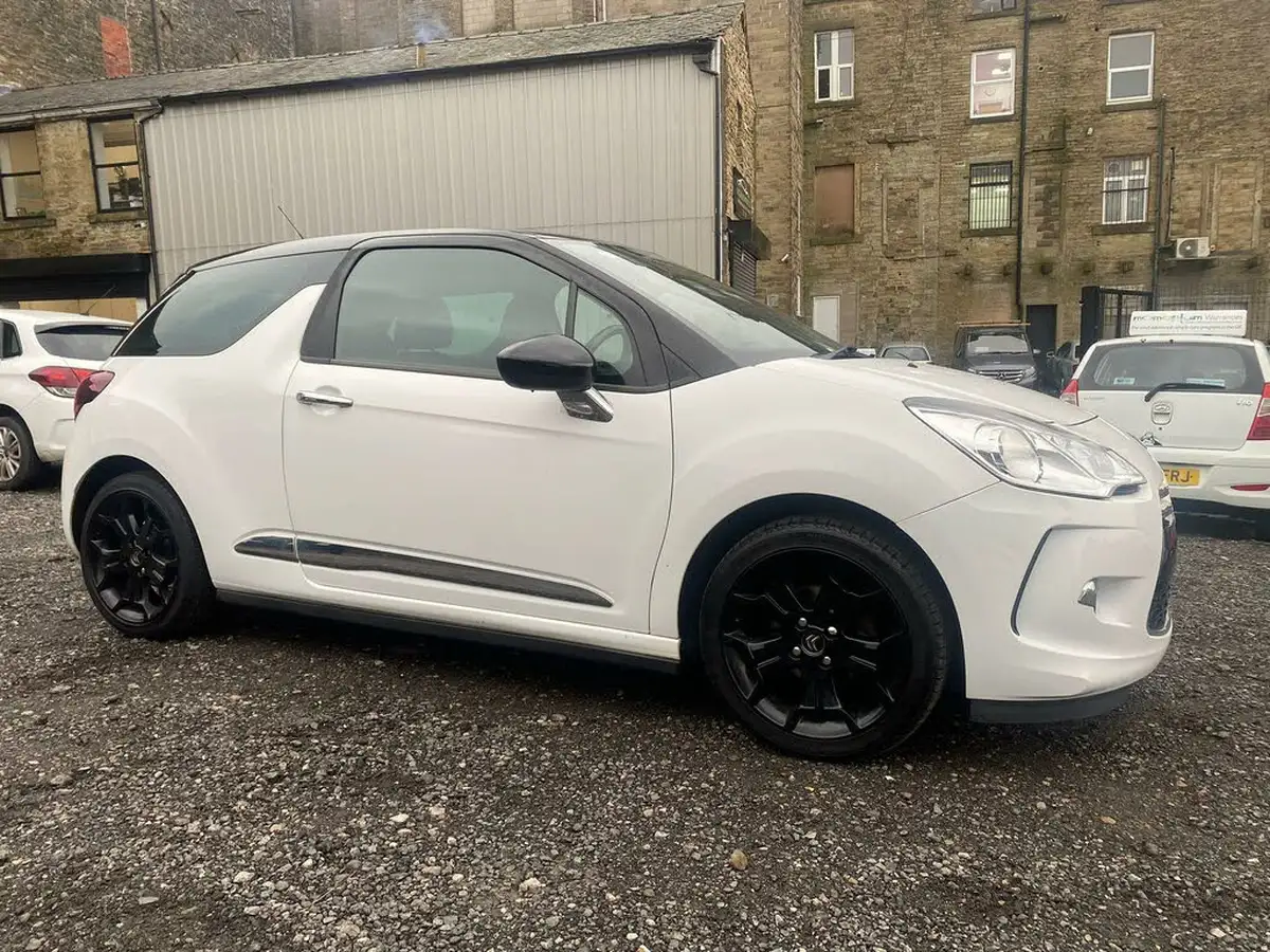 2014-citroen-ds3-16e-hdi-dstyle-plus-90bhp-airdream-big-3