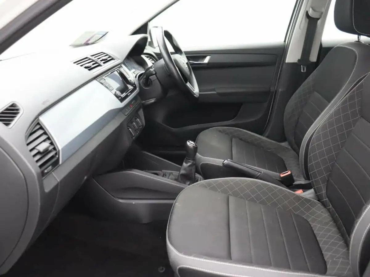 2018-skoda-fabia-10-mpi-se-ss-hatchback-big-12