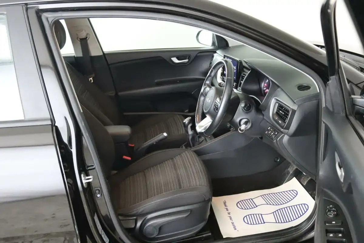 2022-kia-stonic-10-t-gdi-2-big-13