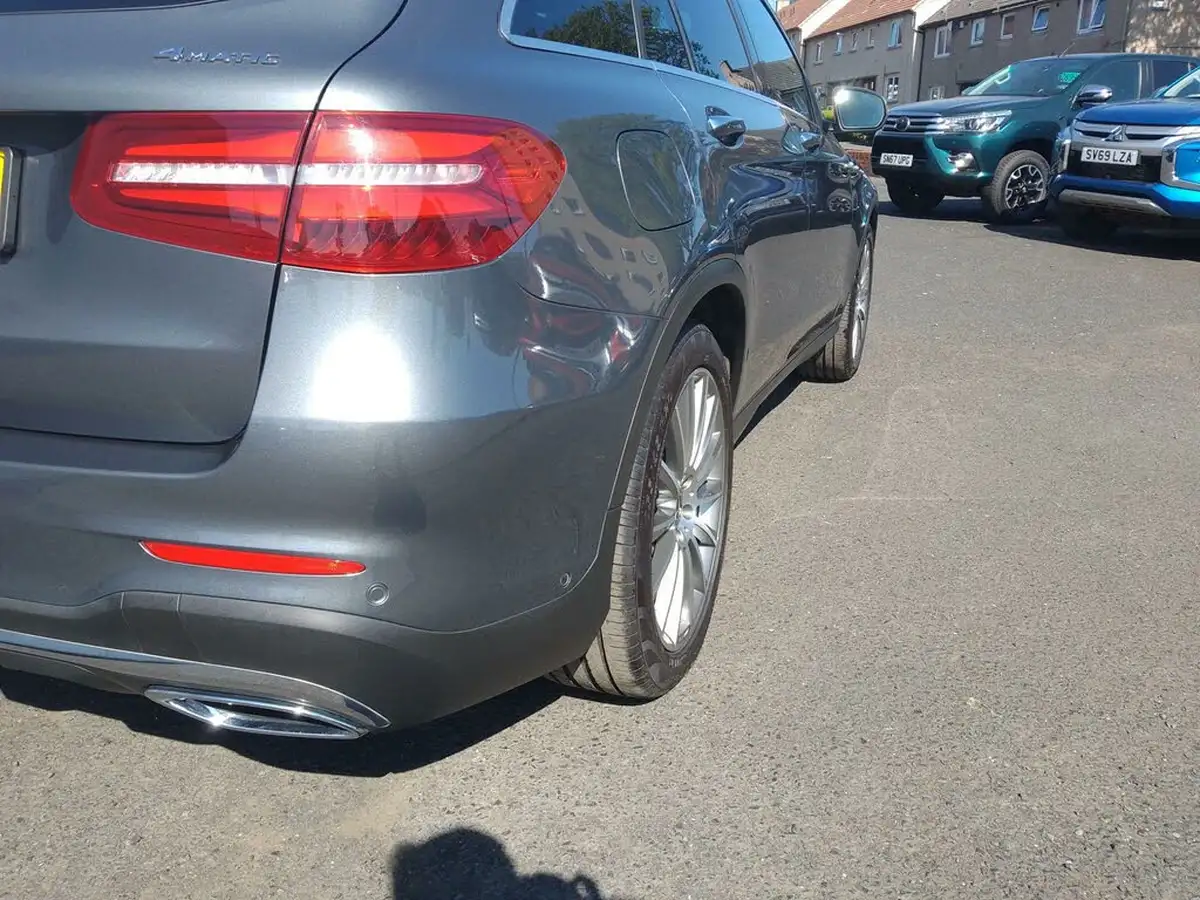 2017-mercedes-benz-glc-class-30-d-glc350d-amg-line-premium-plusss-station-wagon-5d-big-25