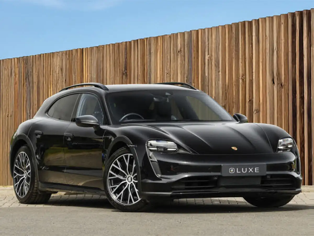 2022-porsche-taycan-e-4s-cross-turismo-big-0