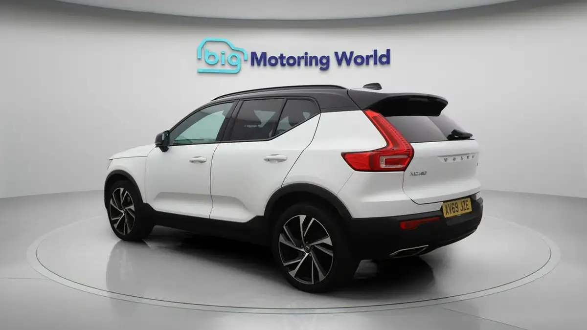 2019-volvo-xc40-20-t4-r-design-pro-awd-big-5