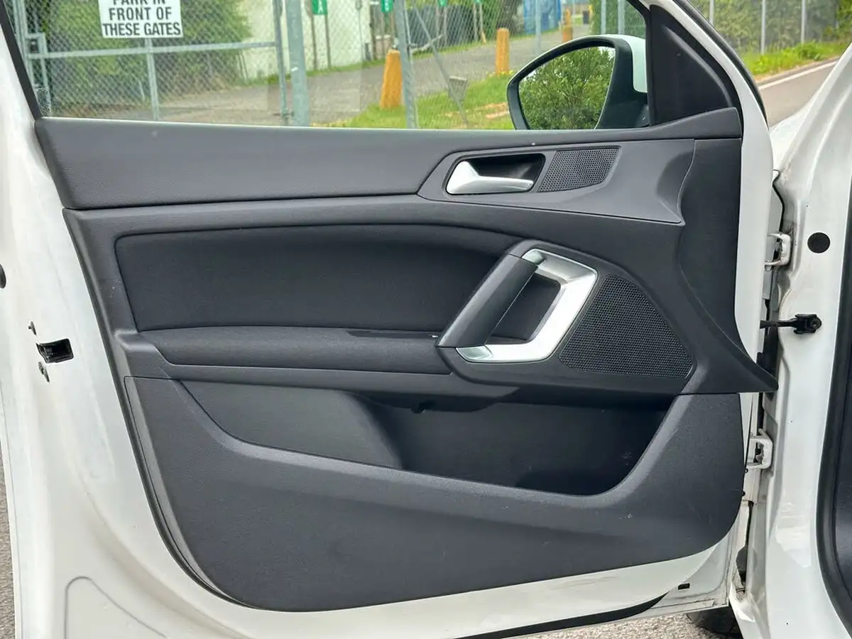2017-peugeot-308-16-bluehdi-allure-big-60