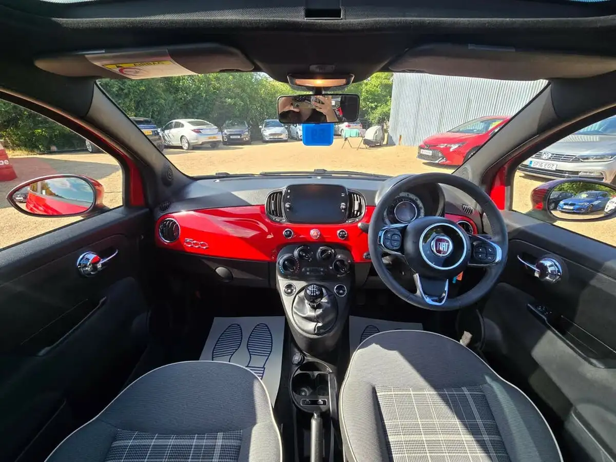 2021-fiat-500-10-lounge-big-8