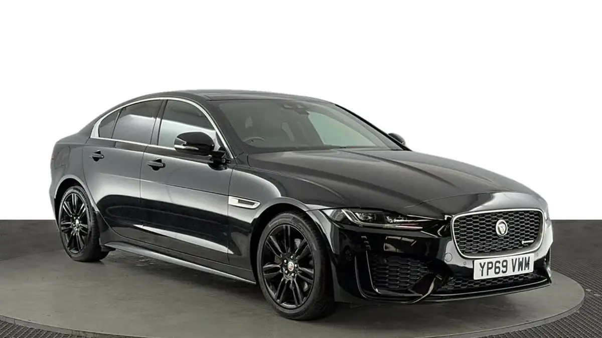 2020-jaguar-xe-20d-r-dynamic-s-big-1