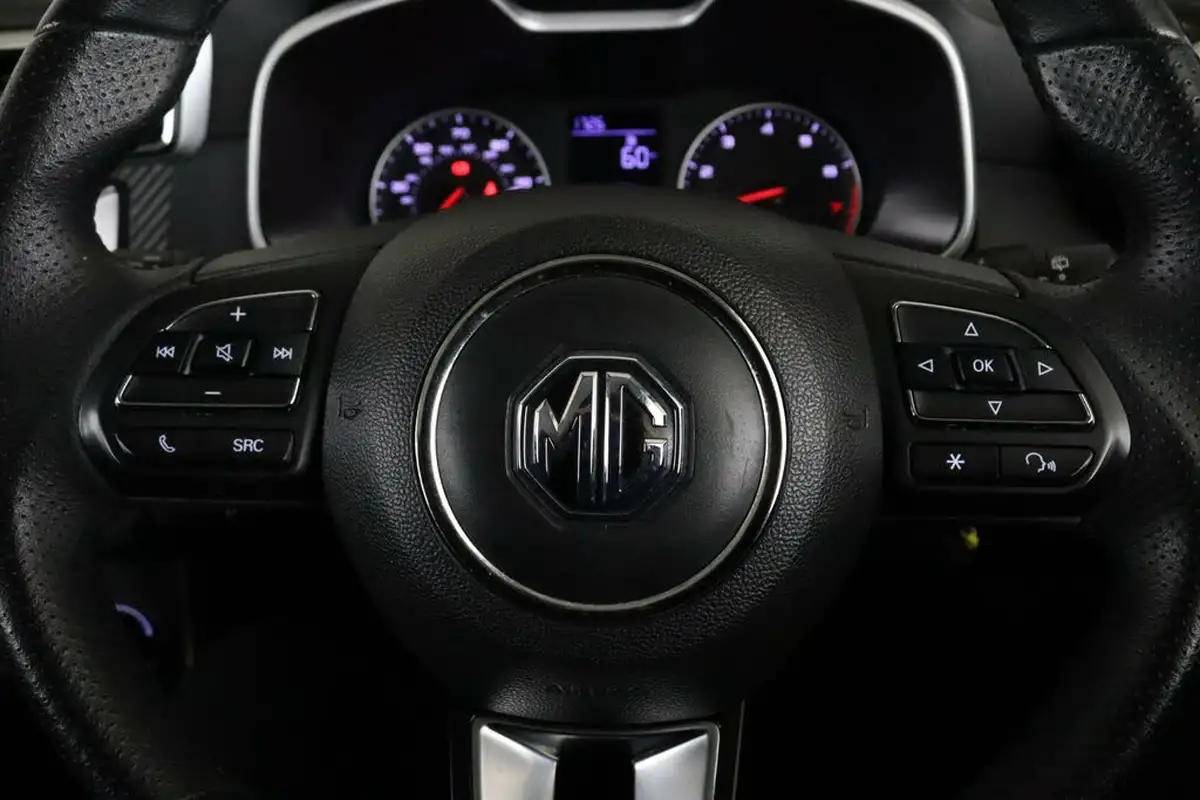 2019-mg-zs-suv-10t-gdi-exclusive-111ps-big-18