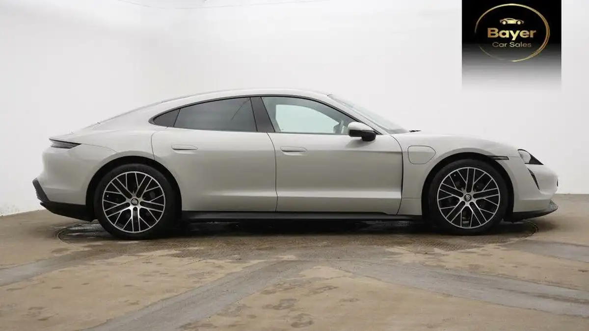 2021-porsche-taycan-e-base-476ps-performance-battery-plus-big-1