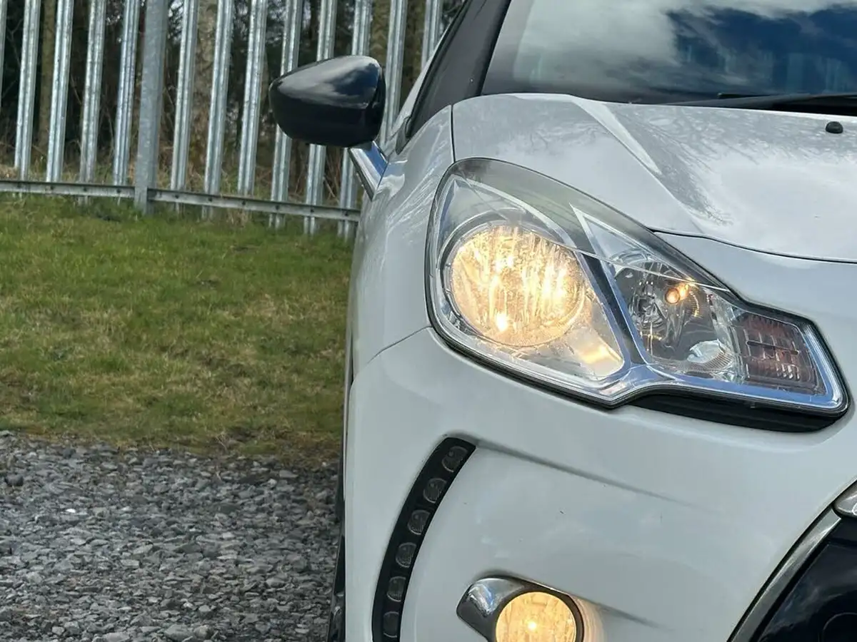 2013-citroen-ds3-16e-hdi-dstyle-plus-airdream-big-5