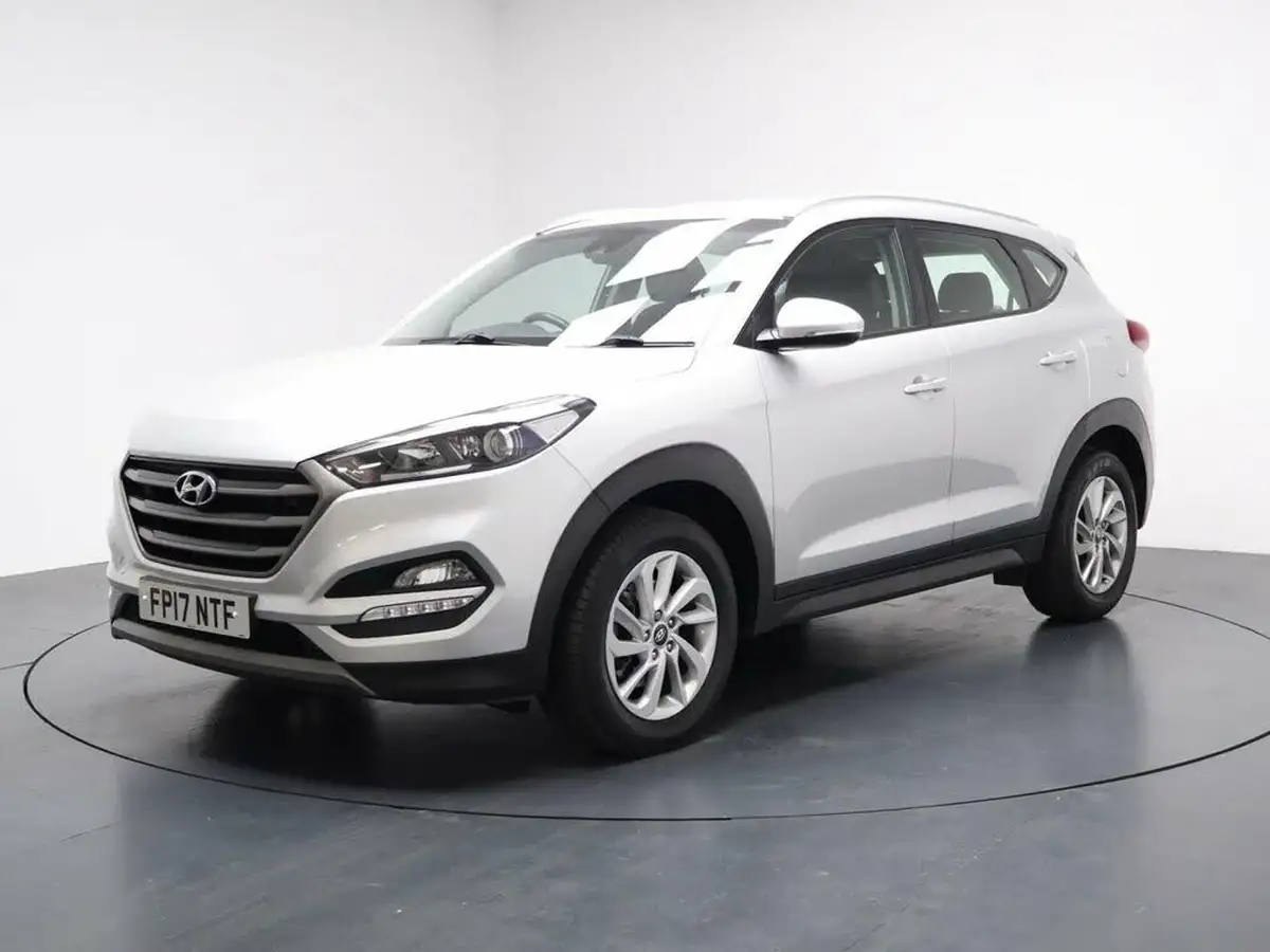 2017-hyundai-tucson-17crdi-blue-drive-se-nav-141ps-dct-big-5