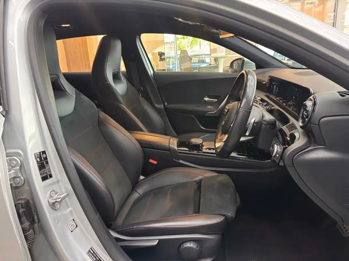 2019-mercedes-benz-a-class-15d-a180d-amg-line-hatchback-5d-7g-dct-big-25