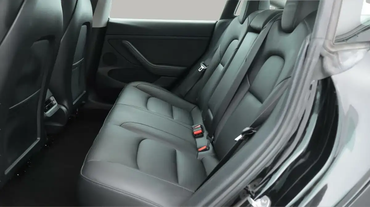 2021-tesla-model-3-e-long-range-4x4-big-16