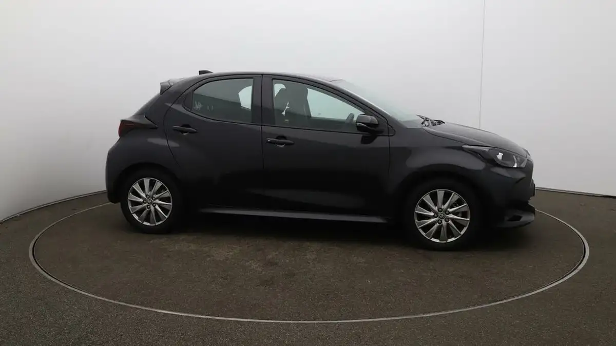 2023-toyota-yaris-15-vvt-i-icon-big-47