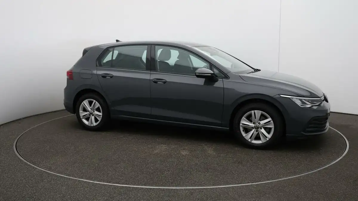 2022-volkswagen-golf-15-tsi-life-130ps-hatchback-big-44