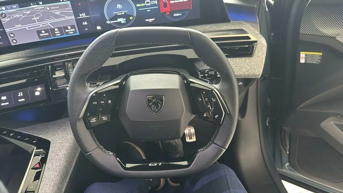 2024-peugeot-5008-suv-big-12