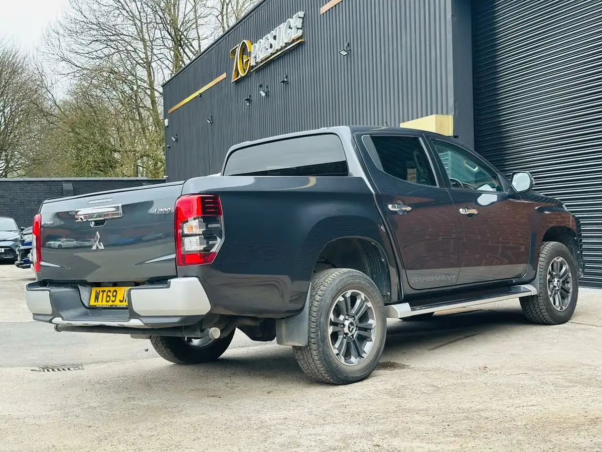 2020-mitsubishi-l200-22di-d-barbarian-auto-big-27
