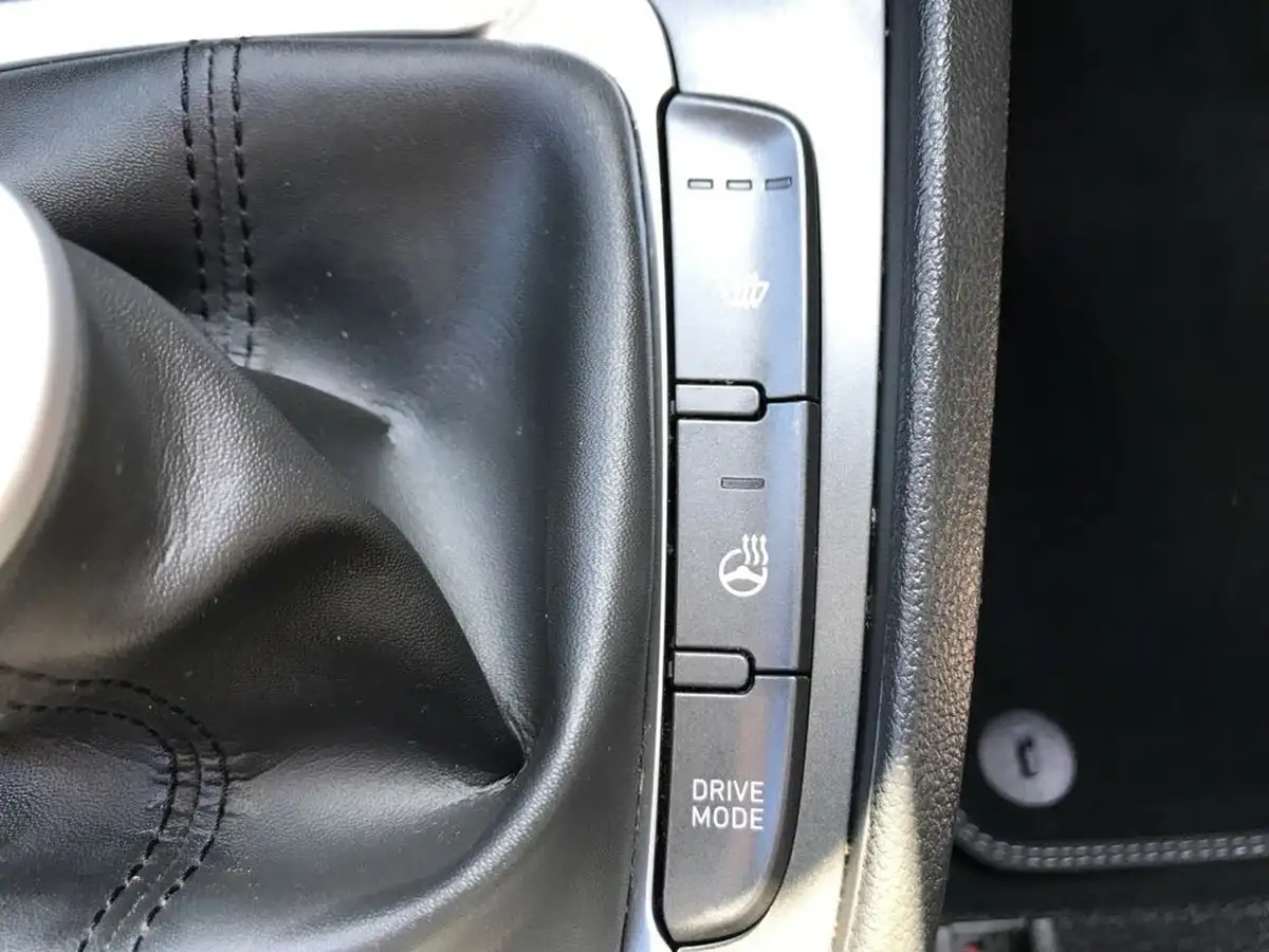 2022-hyundai-kona-10-t-gdi-premium-big-19