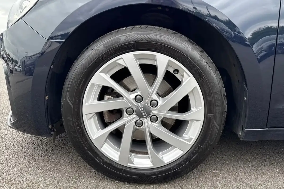 2020-audi-a1-10-30-tfsi-sport-116ps-s-tronic-big-11