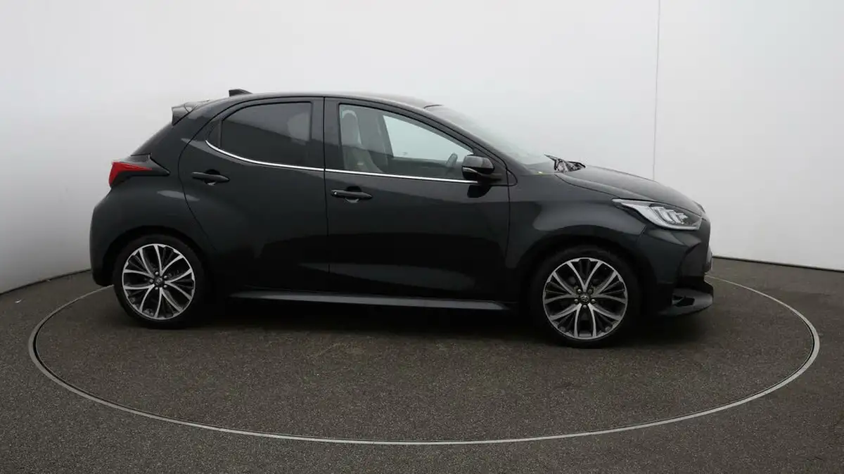 2022-toyota-yaris-15-vvt-i-excel-big-46