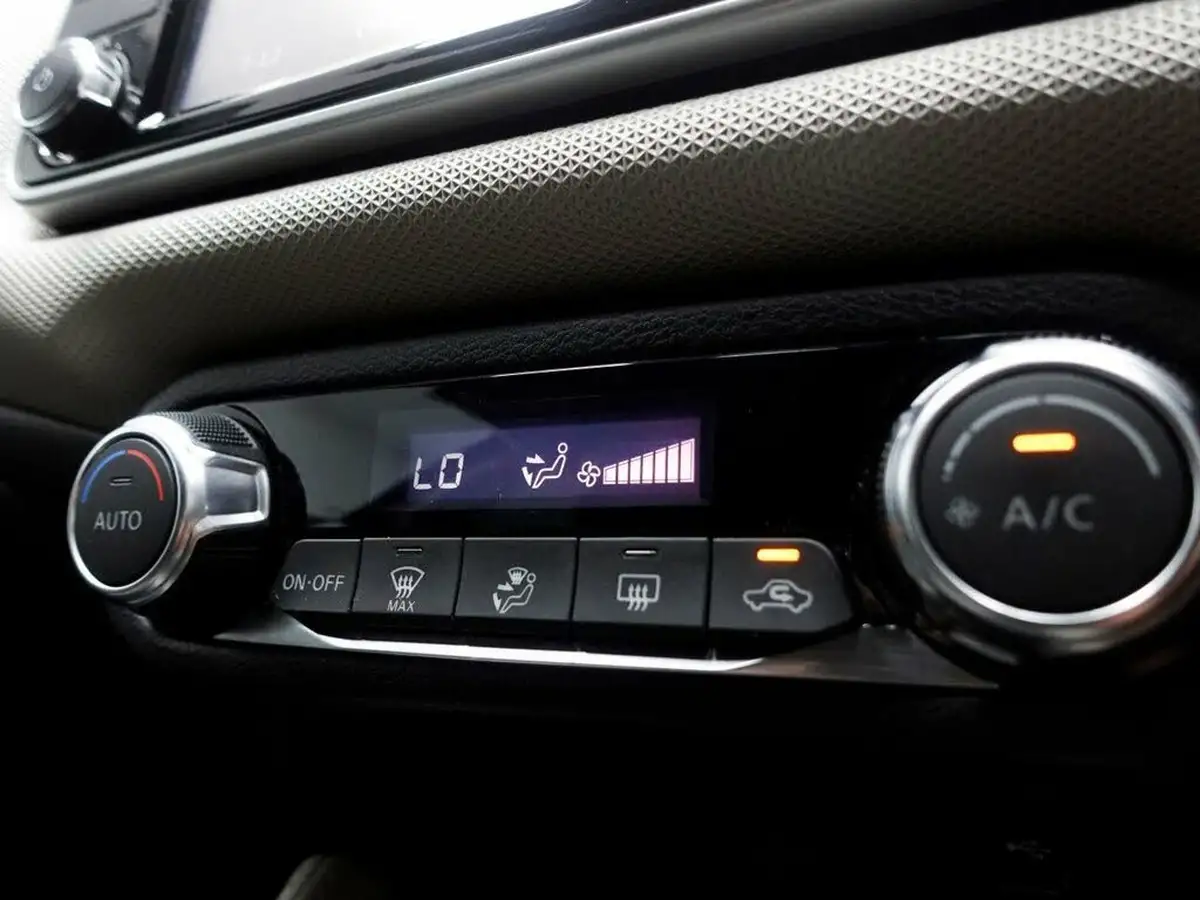2017-nissan-micra-09-ig-t-n-connecta-big-29