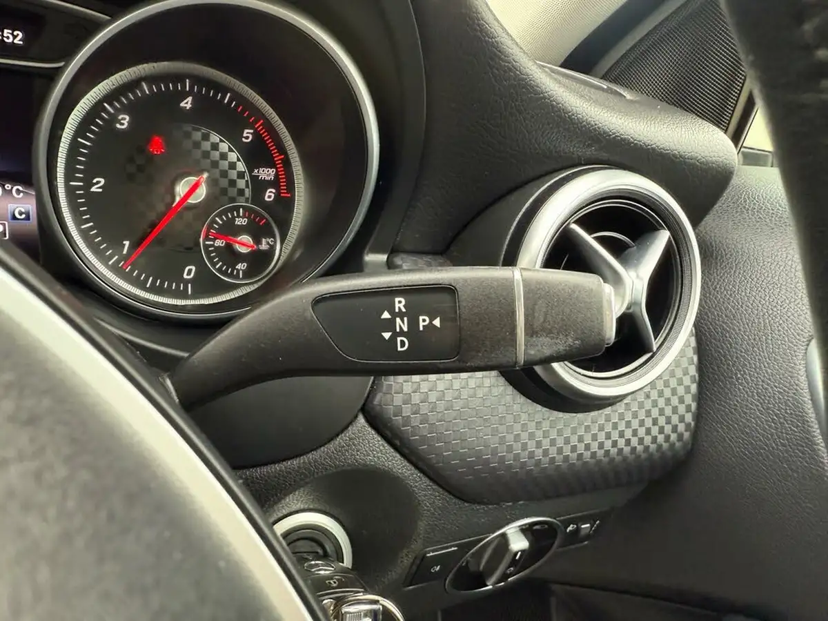 2016-mercedes-benz-a-class-15d-a180d-sport-executivess-7g-dct-big-38