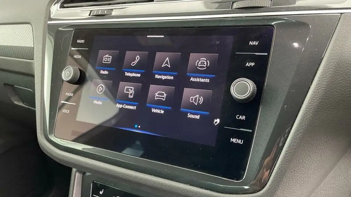 2022-volkswagen-tiguan-15-tsi-r-line-big-17