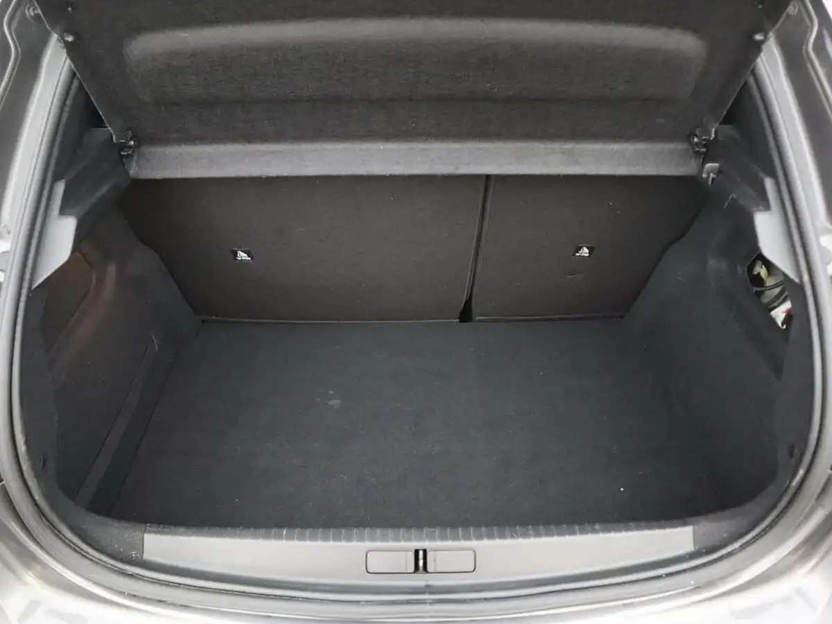 2020-peugeot-208-12-puretech-allure-100bhp-big-8