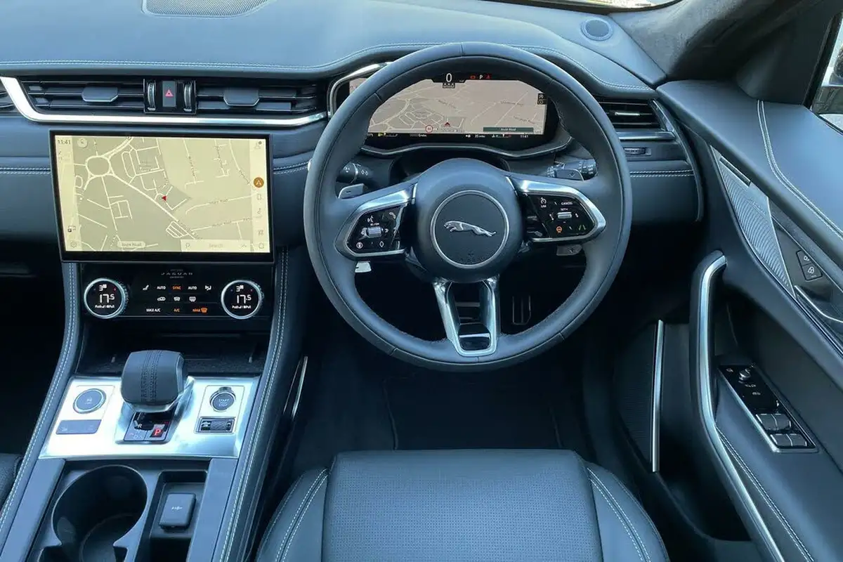 2024-jaguar-f-pace-20-d200-r-dynamic-hse-black-big-11