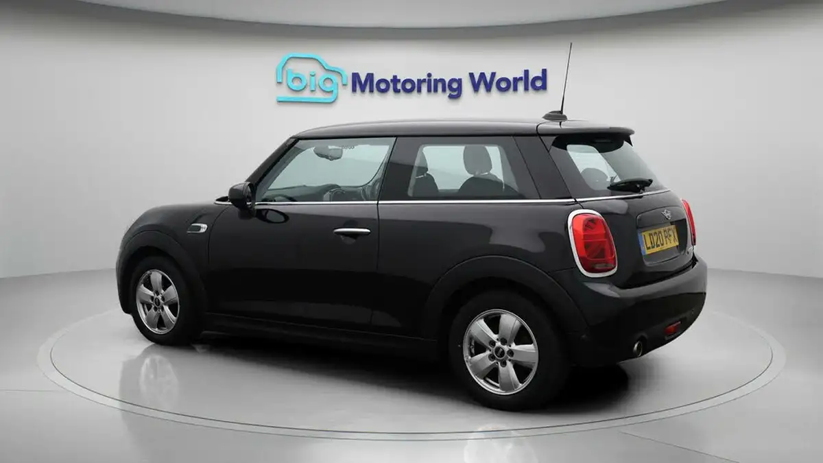 2020-mini-cooper-15-cooper-classic-hatchback-3d-auto-big-5