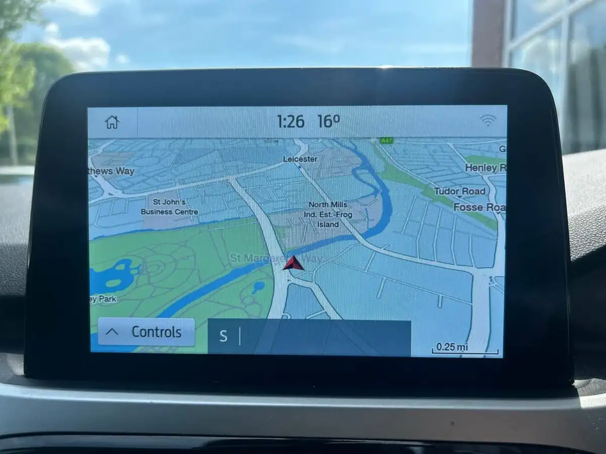 2021-ford-kuga-15-zetec-big-19
