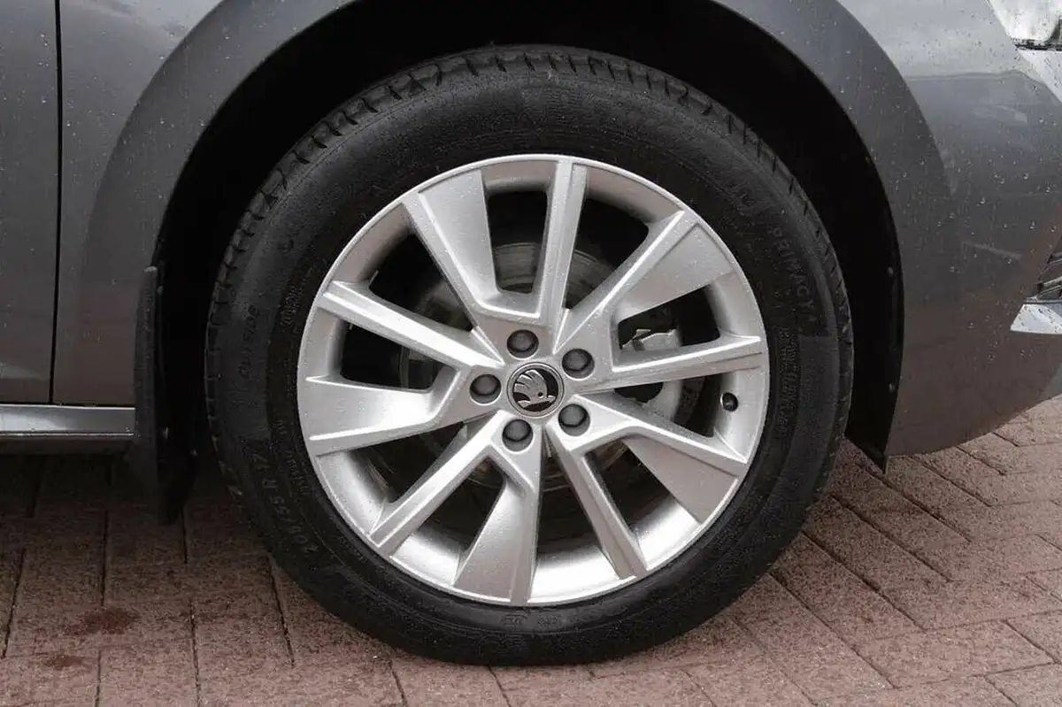 2023-skoda-kamiq-10-tsi-se-drive-110ps-big-4