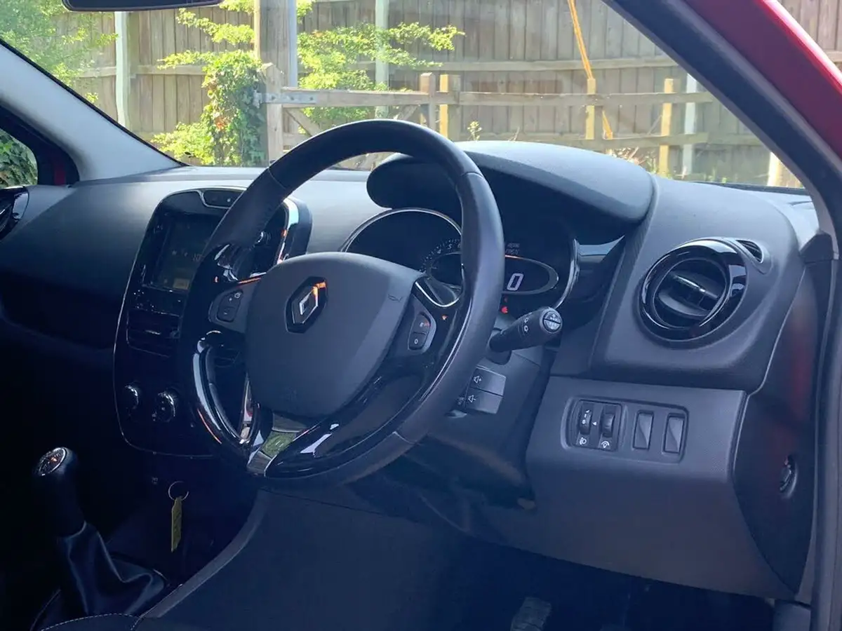 2014-renault-clio-12-dynamique-big-10