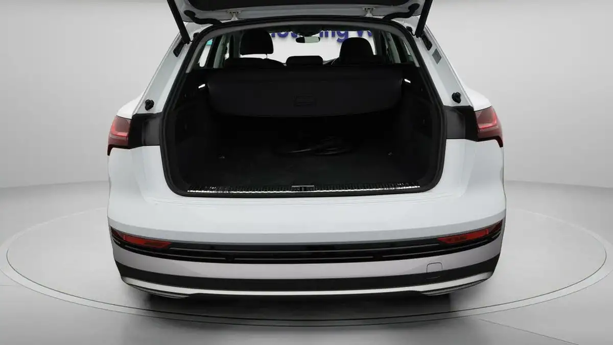 2020-audi-e-tron-50e-technik-big-16