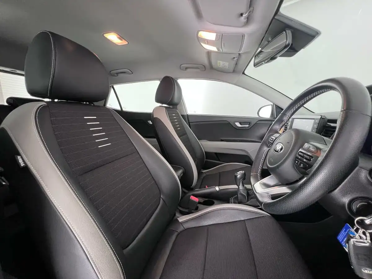 2019-kia-stonic-10-t-gdi-3-big-12