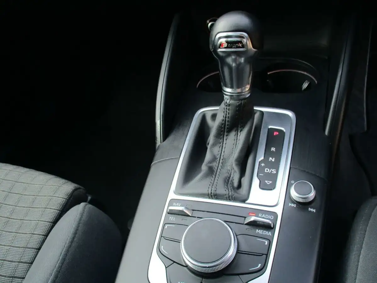 2013-audi-a3-14-tfsi-122ps-sportback-5d-1395cc-s-tronic-big-13