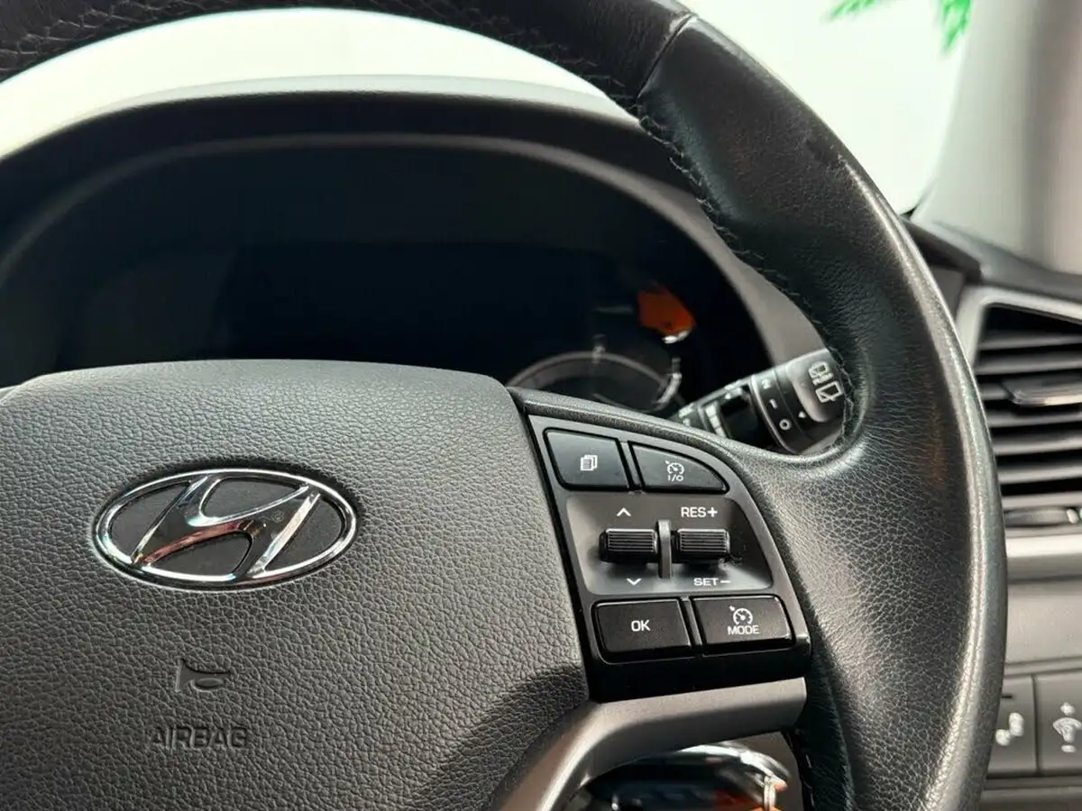 2017-hyundai-tucson-17crdi-blue-drive-premium-141ps-dct-big-21
