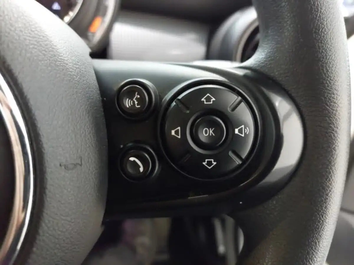 2019-mini-cooper-15-cooper-classic-ss-hatchback-5d-big-16