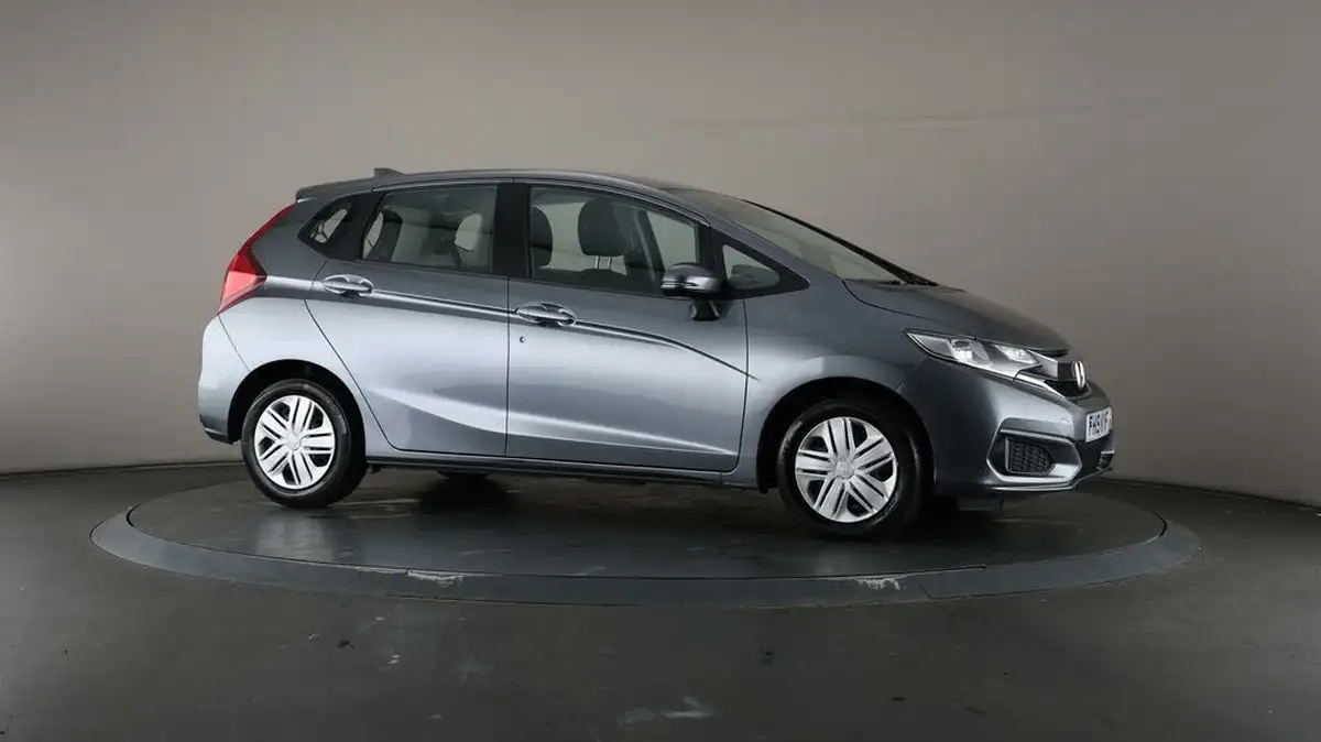 2019-honda-jazz-13-i-vtec-s-big-53