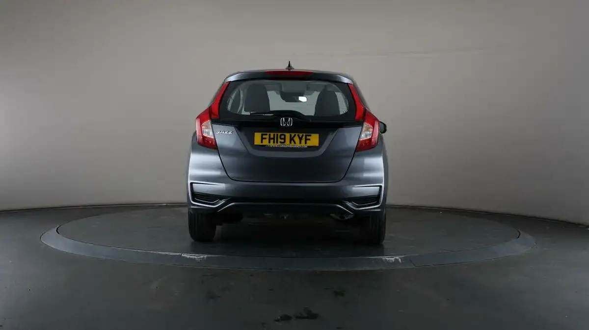 2019-honda-jazz-13-i-vtec-s-big-29