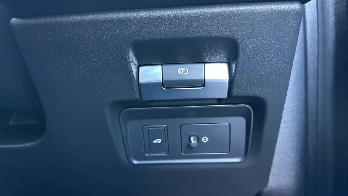 2020-land-rover-discovery-sport-20-d180-se-big-33