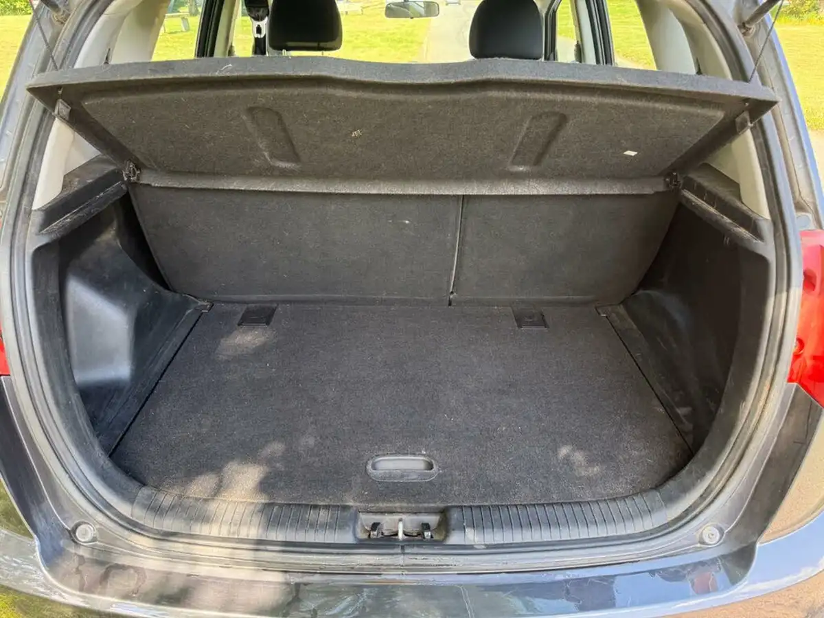 2015-kia-venga-14crdi-2-big-15