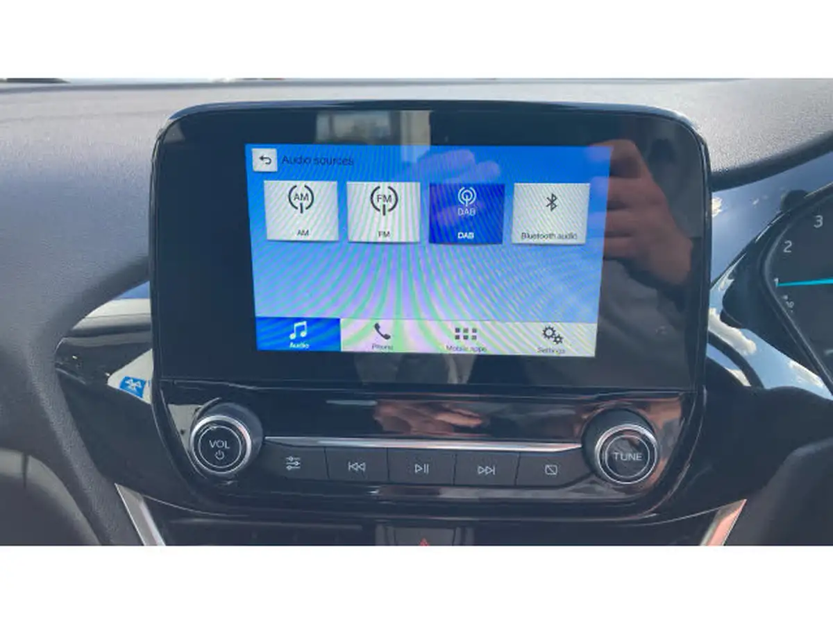 2018-ford-fiesta-11-ti-vct-zetec-3d-big-32