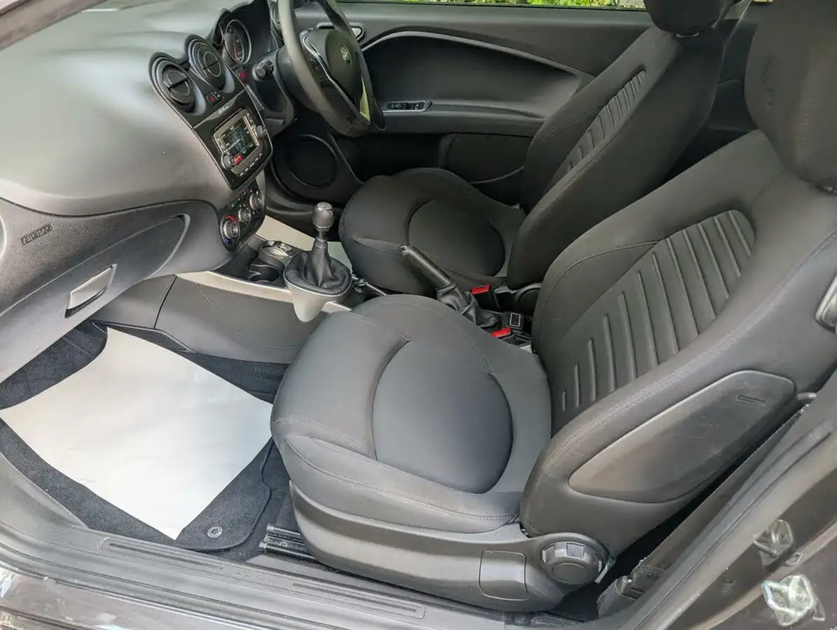 2019-alfa-romeo-mito-09-big-19