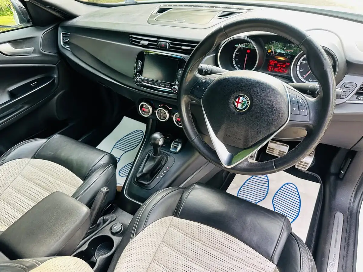 2016-alfa-romeo-giulietta-14-tb-collezione-alfa-tct-big-14