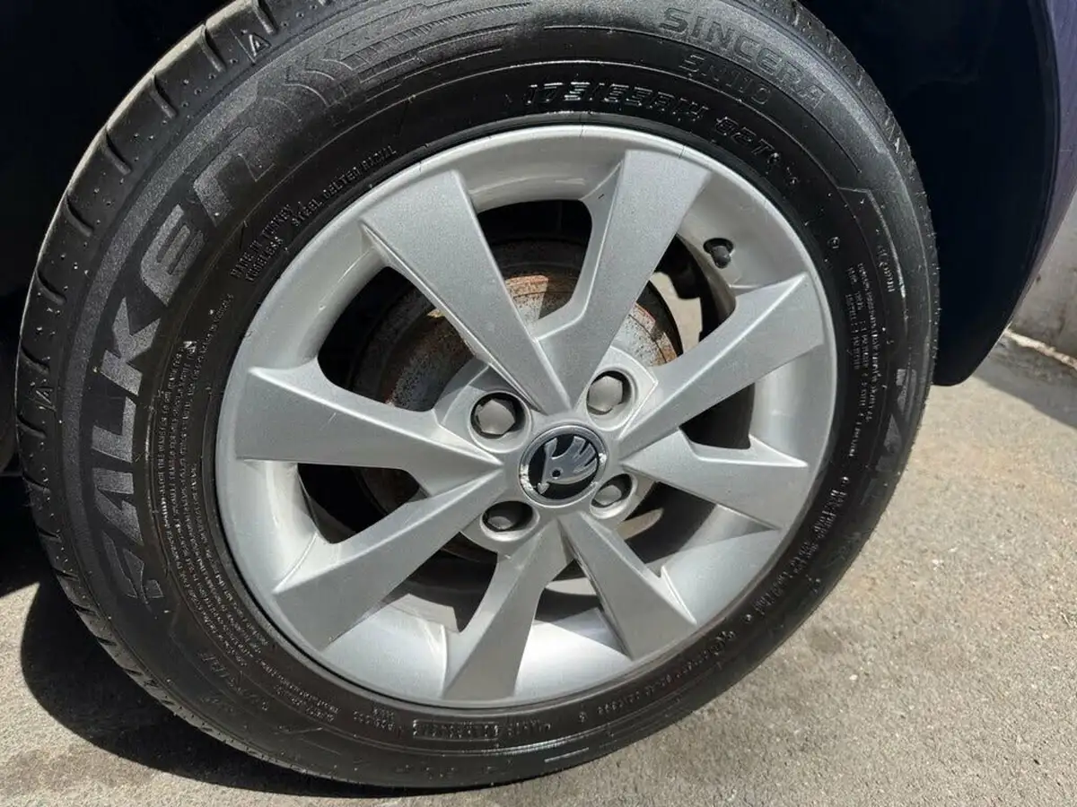 2018-skoda-citigo-10-se-5d-asg-big-13